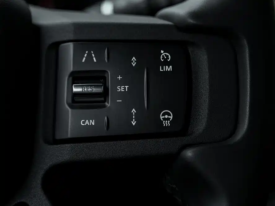 Land Rover Defender 2023 110 3.0T P400 75th Anniversary Legend Edition фото 18