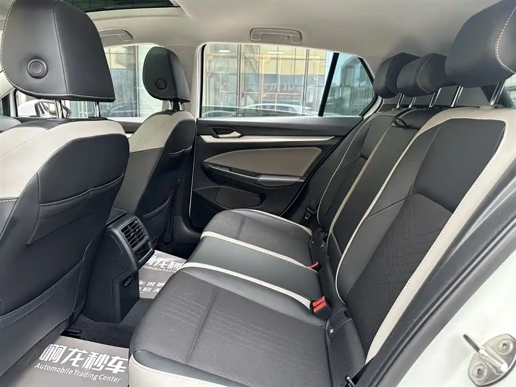 Volkswagen Golf 2021 280TSI DSG Pro фото 14