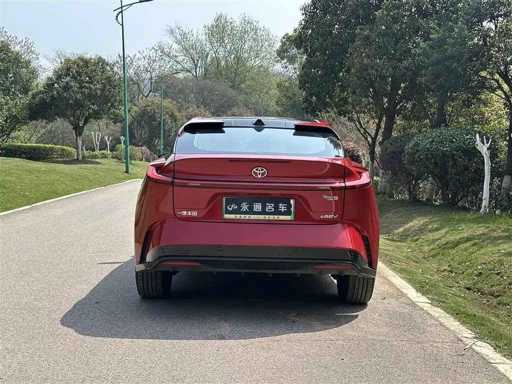 Toyota bZ5 2025 630 PRO Smart Drive Edition фото 12