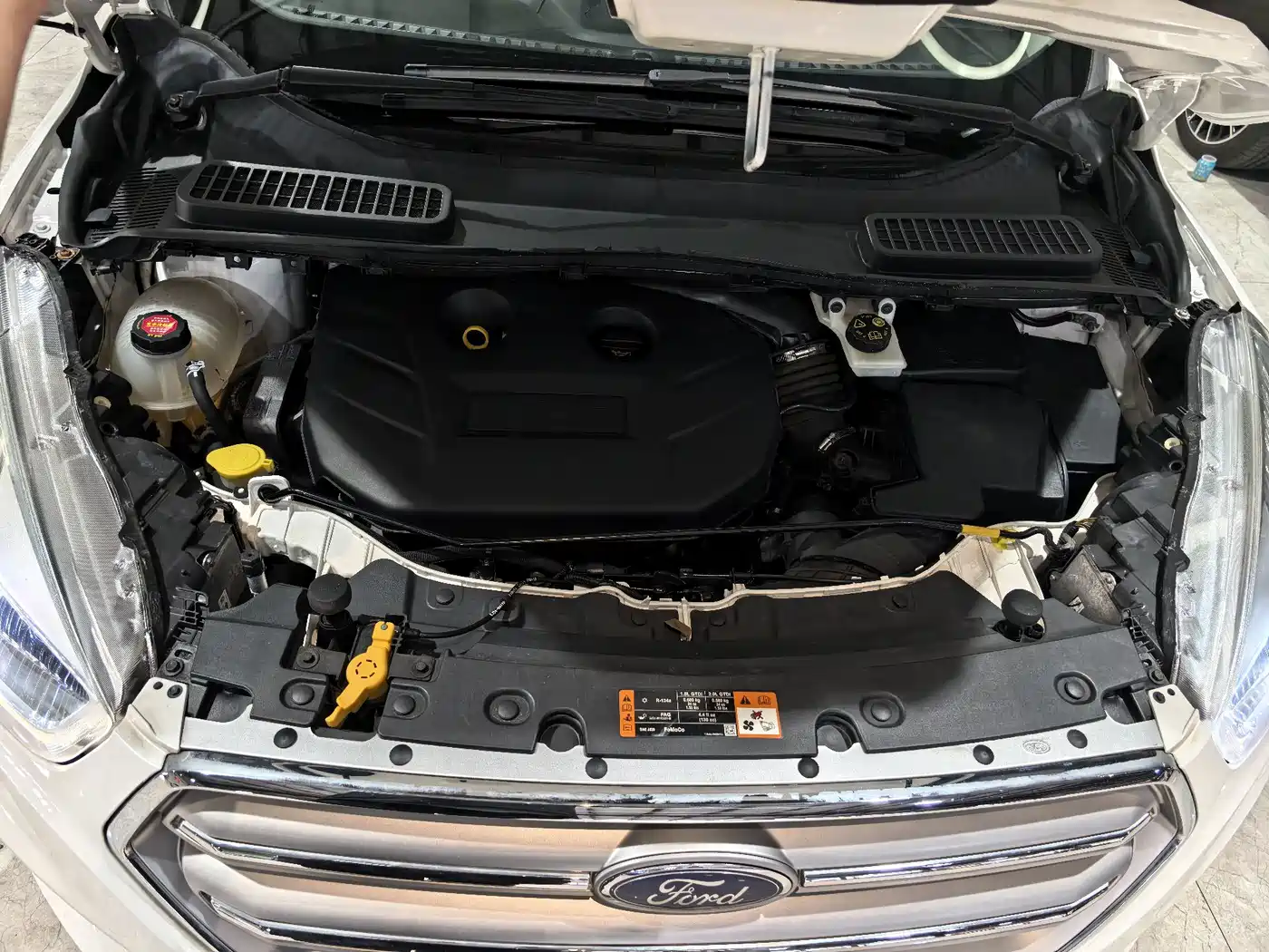 Ford Kuga 2019 2018 EcoBoost 245 AWD Luxury Wing