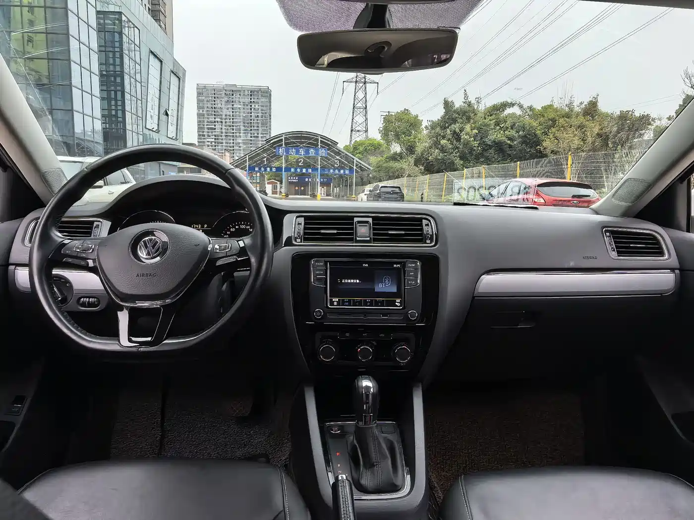 Volkswagen Sagitar 2018 1.6L Automatic Comfort фото 4