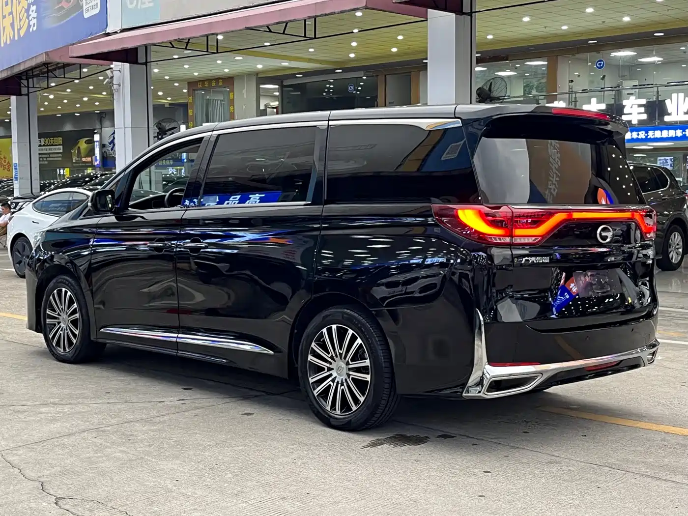 GAC TRUMPCHI M8