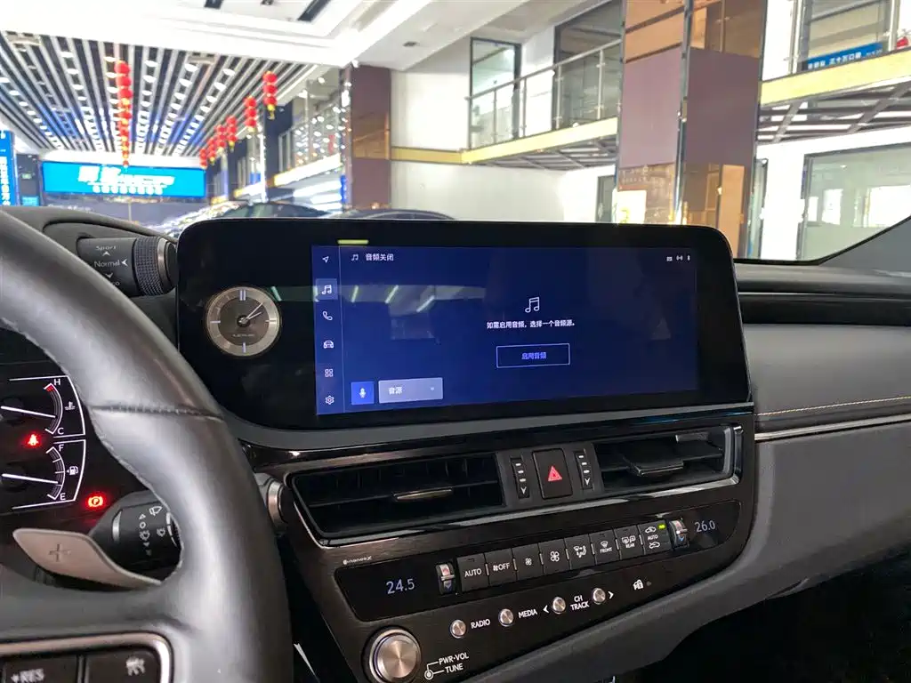 Lexus ES 2023 200 Excellence Edition фото 11