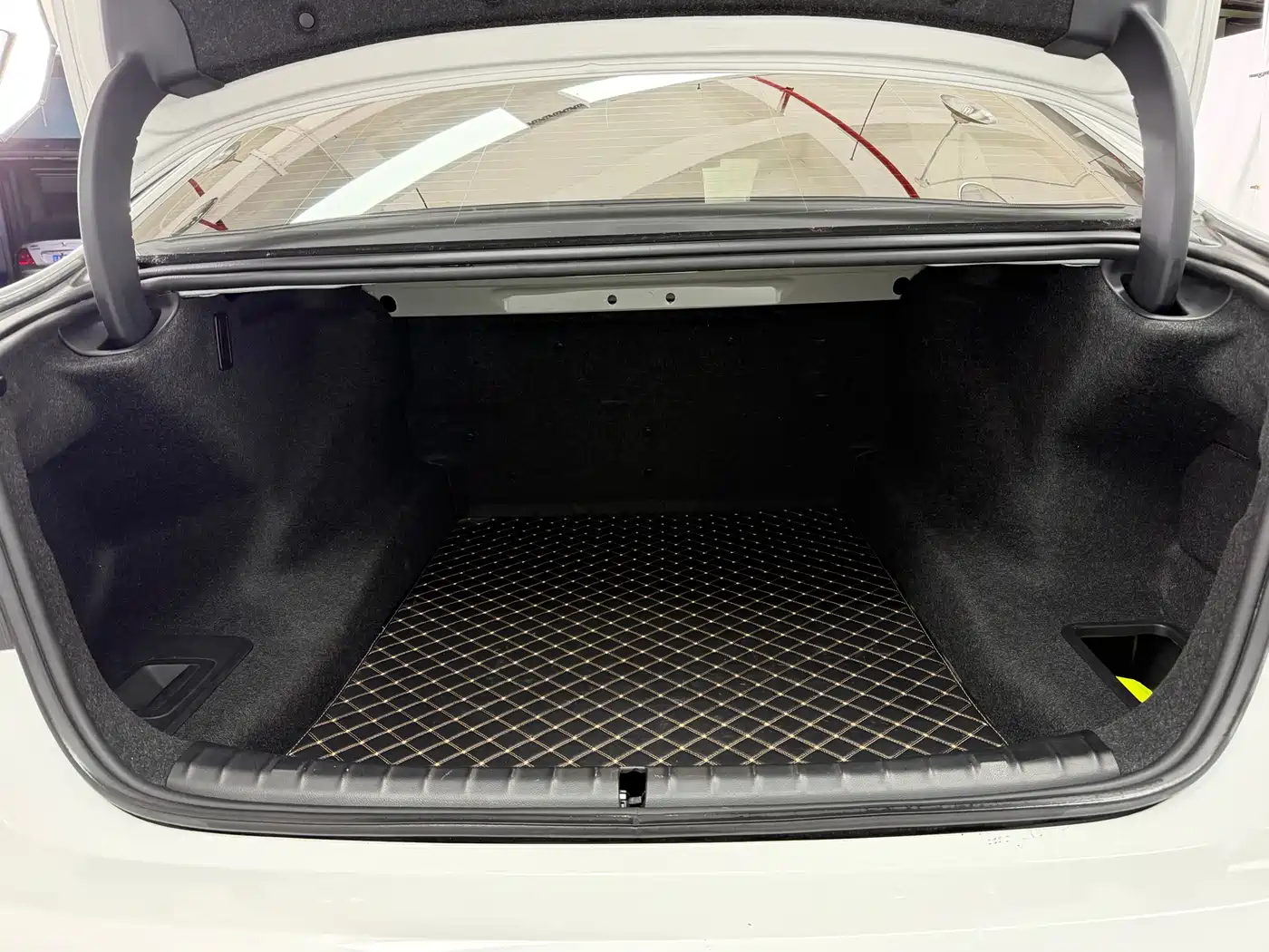 BMW 5 Series 2023 Facelift 530Li Leading M Sport Package фото 10
