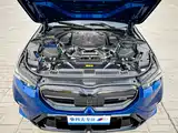 Фото 13 - BMW M5 New Energy