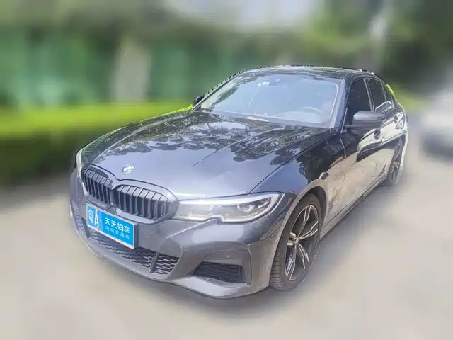 BMW 3 Series 2021 330i M Sport Night Edition — фото 1