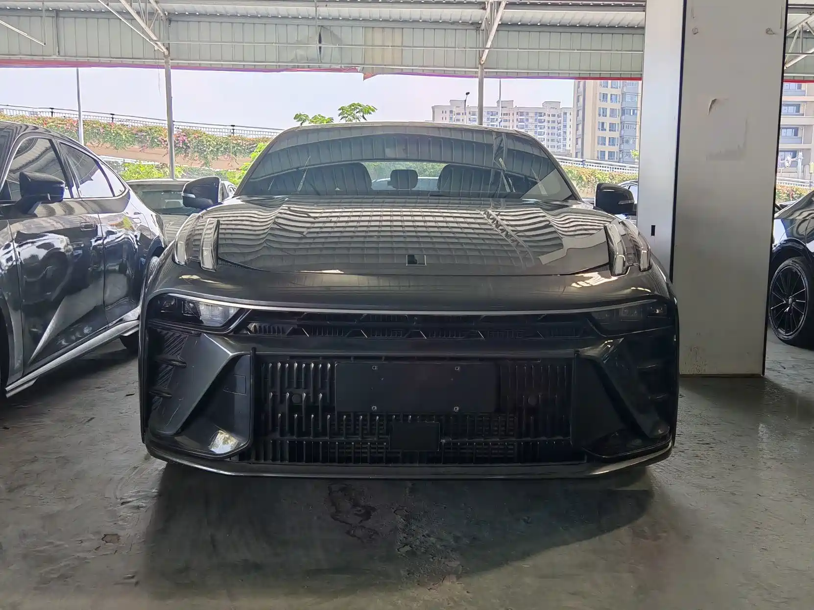 Фото 2 - Lynk & Co 03