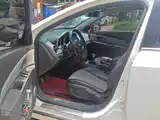 Photo 4 - Chevrolet Cruze