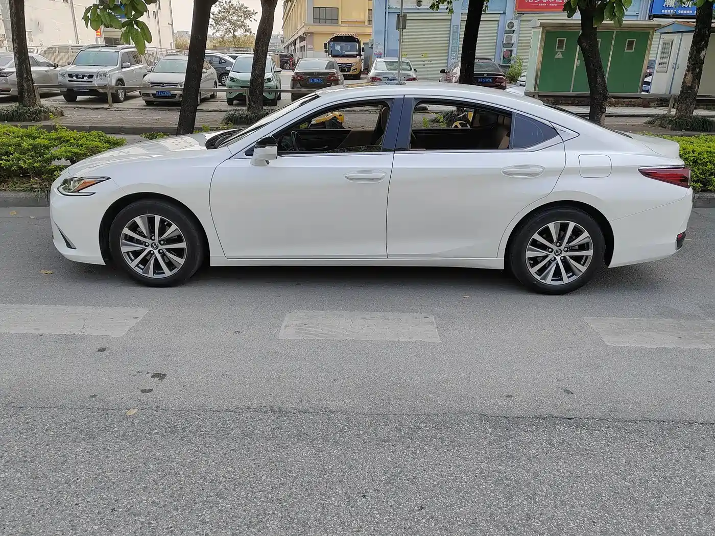 Lexus ES 2020 200 Excellence фото 3