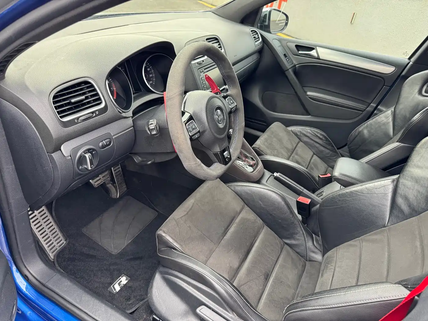 Volkswagen Golf (Import) 2011 2.0TSI R фото 14