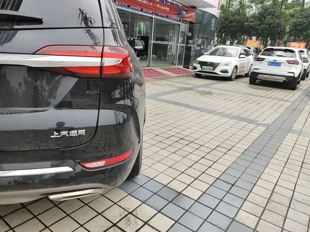 Buick Enclave 2020 28T 4WD Premium Model фото 8
