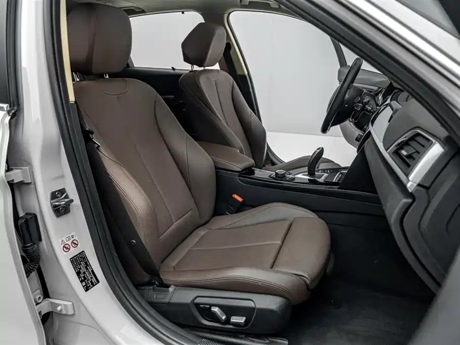 BMW 3 Series 2018 320Li Fashion Style фото 23