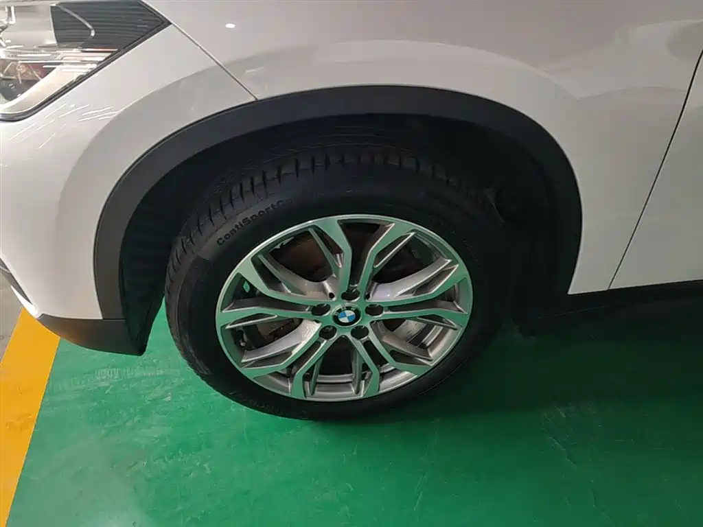 BMW X1 2018 sDrive20Li Leading Model фото 23