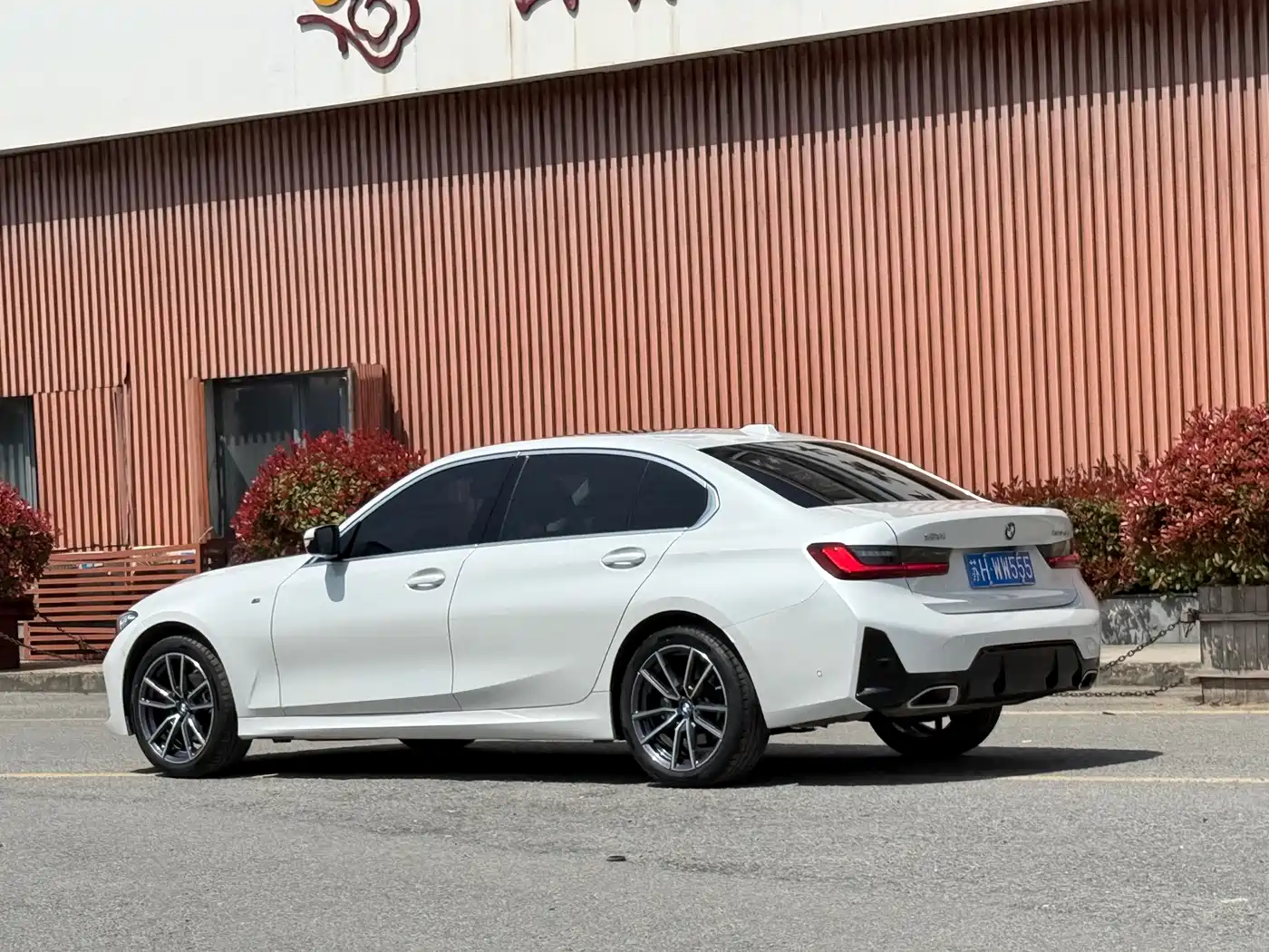 BMW 3 Series 2024 325Li M Sport Package фото 5