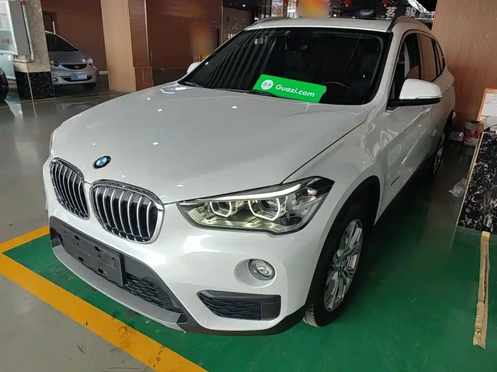 BMW X1 2018 sDrive20Li Leading Model фото 2