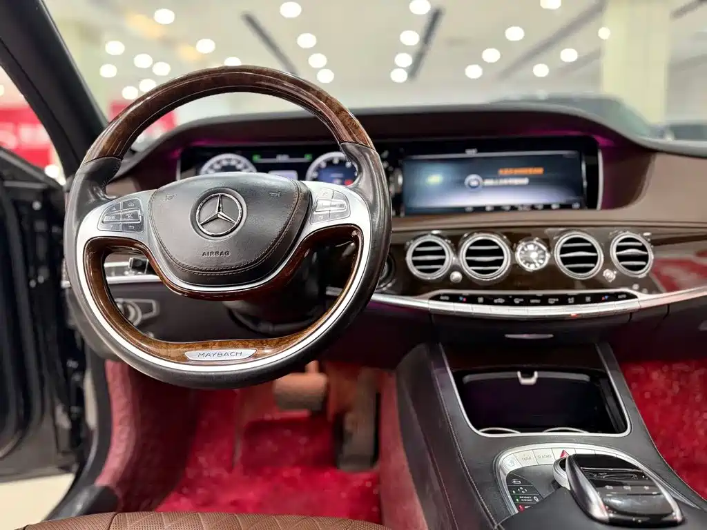 صورة 6 - Mercedes-Benz Maybach S-Class