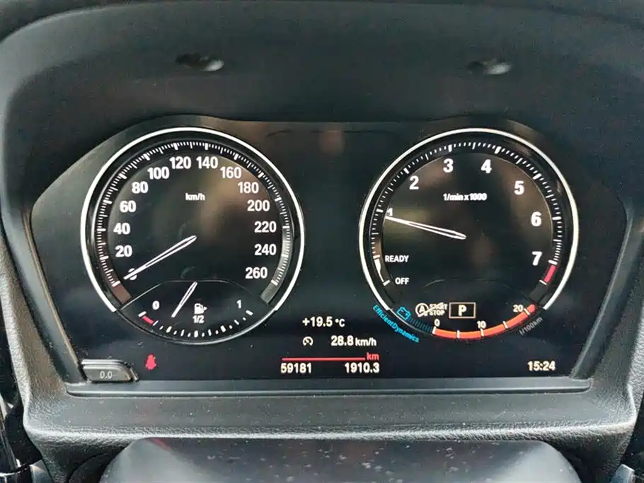 BMW 1 Series 2021 120i M Sport Shadow Edition фото 14