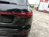Фото 8 - Audi Q5 e-tron