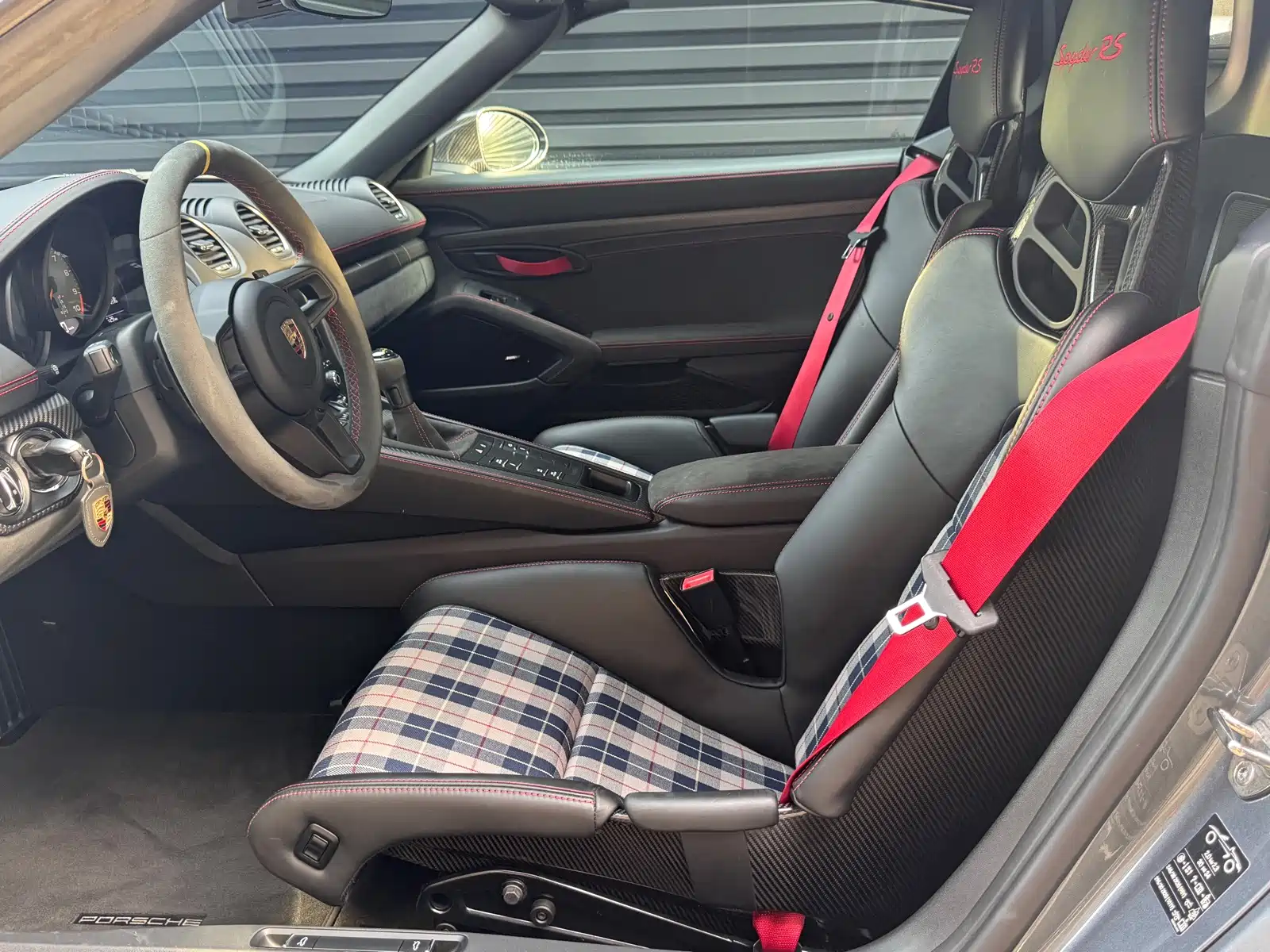 Photo 16 - Porsche 718