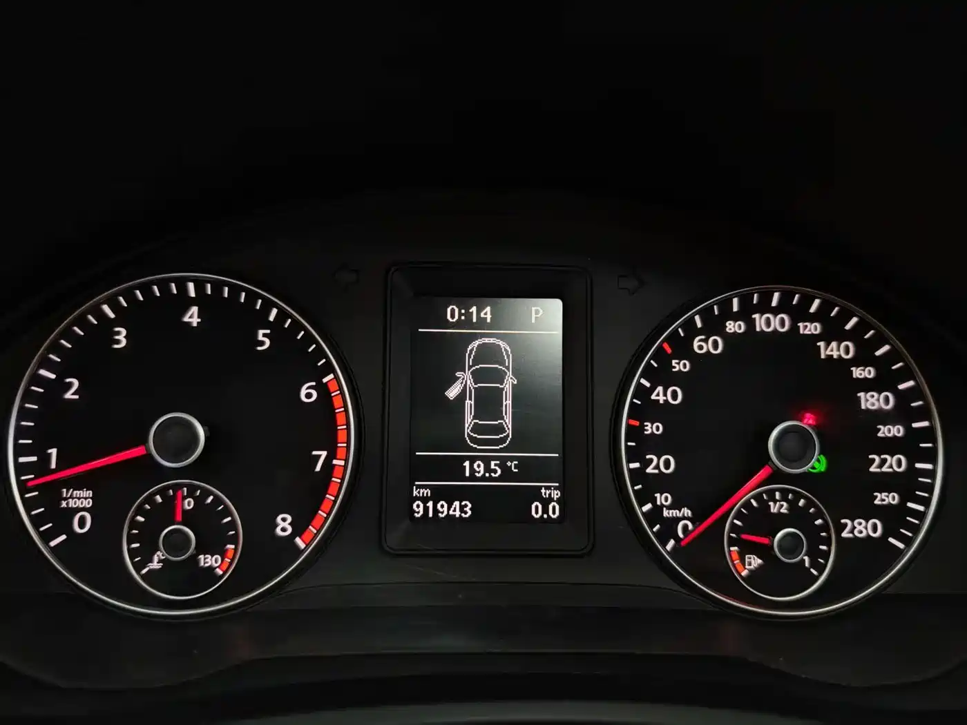 Volkswagen Eos 2010 2.0TSI DSG Luxury фото 19