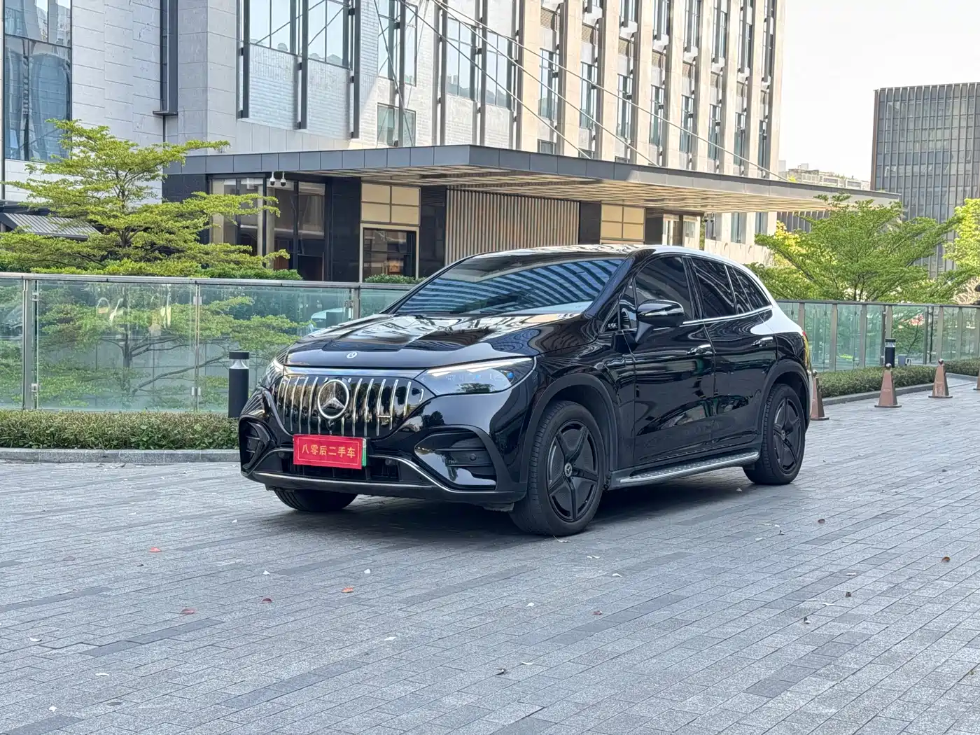 MERCEDES-BENZ EQE SUV