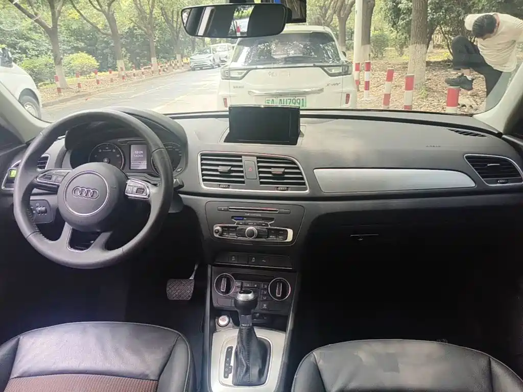 Фото 12 - Audi Q3
