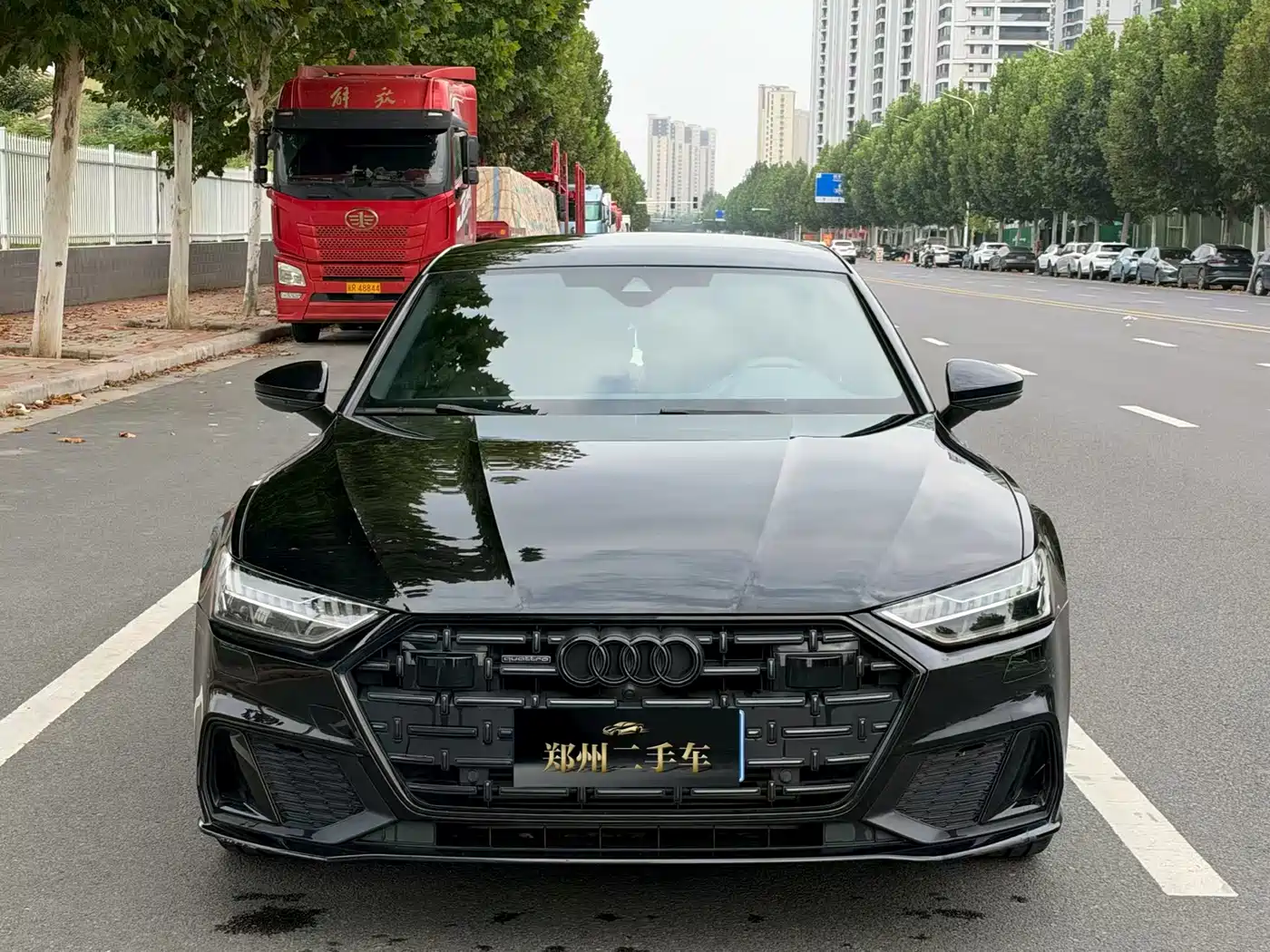 Фото 2 - Audi A7L