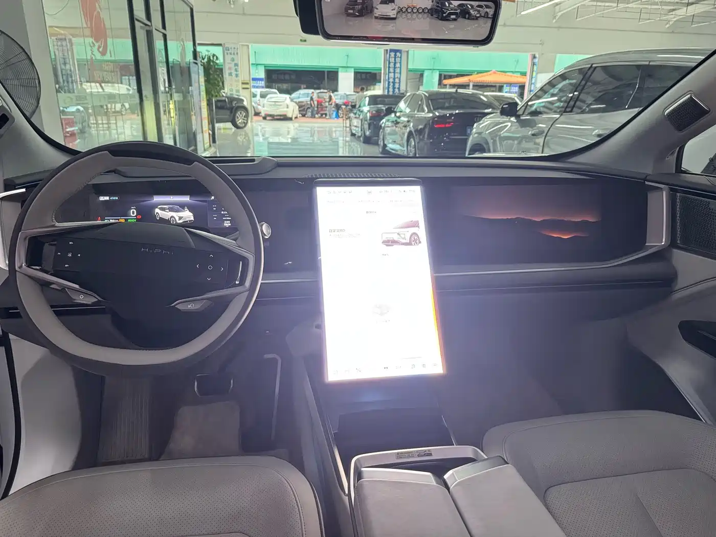 HiPhi Y 2023 2023 560km Elite Edition