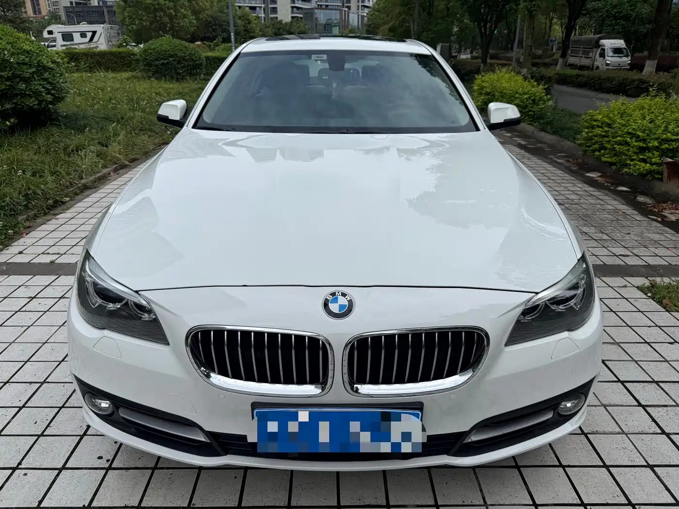 BMW 5 Series 2014 525Li Luxury Design Package