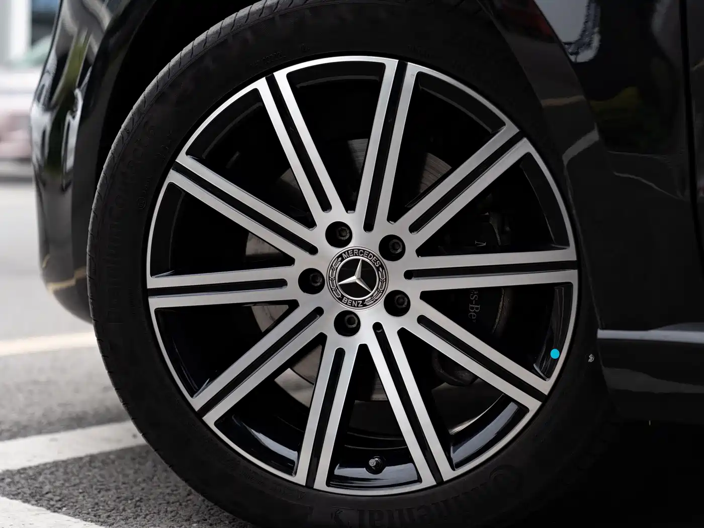 Mercedes-Benz V-Class 2025 2024 V 300 L Long Wheelbase Premium