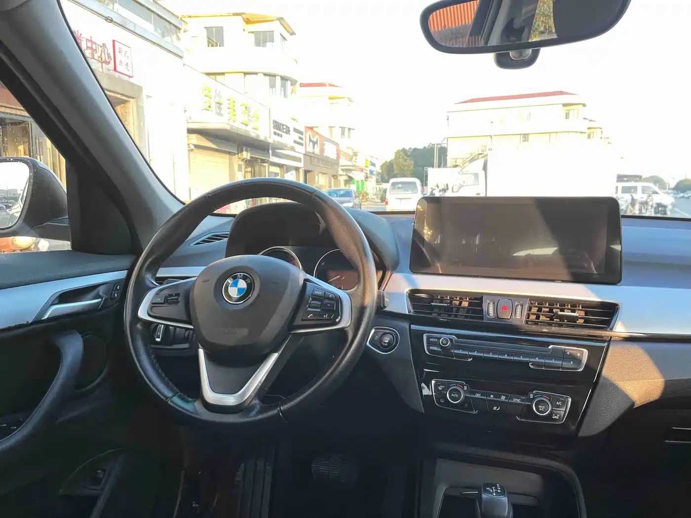 BMW X1 2019 sDrive20Li Leading Model фото 15