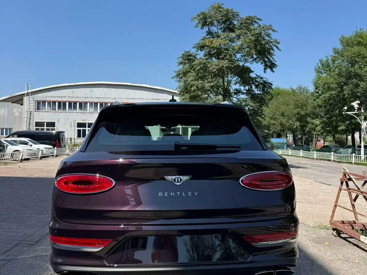 Bentley Bentayga 2025 2024 4.0T V8 Long Wheelbase