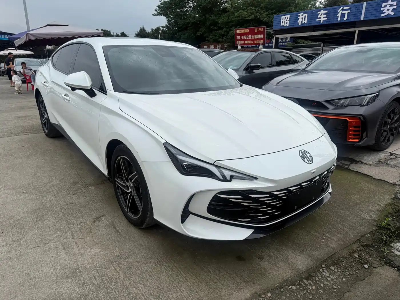 MG MG7
