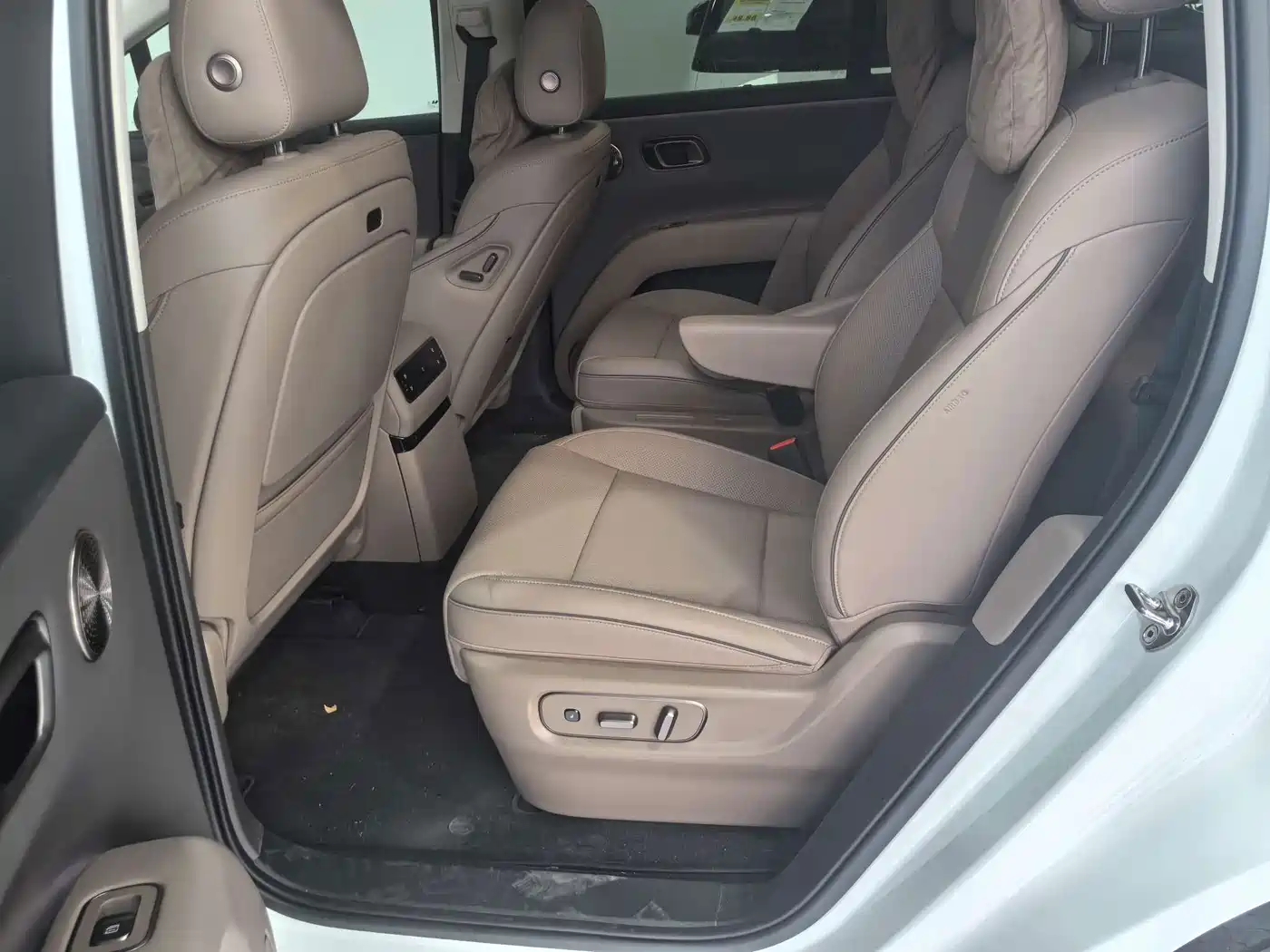 Li Auto Li i8 2025 2025 Standard Edition