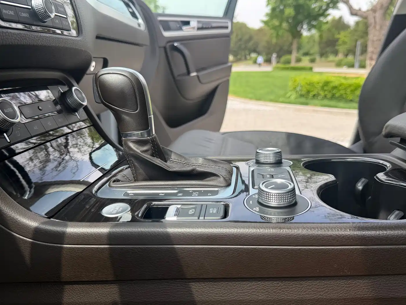 Volkswagen Touareg 2017 3.0TSI Mountain Master Edition фото 17