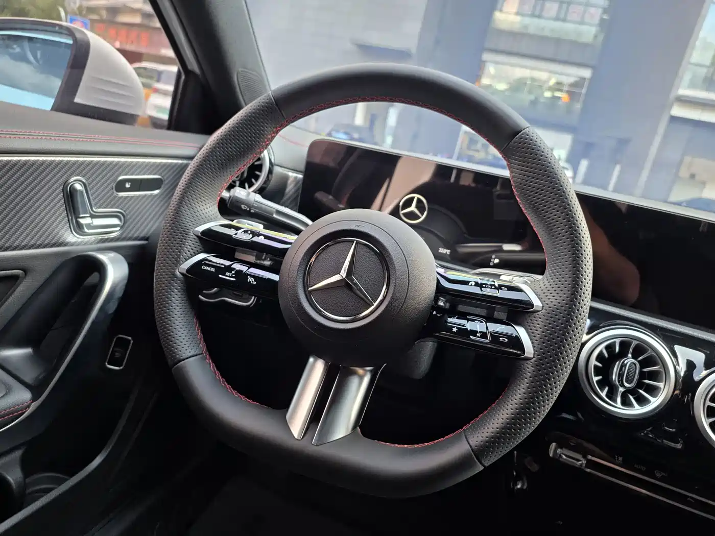 Mercedes-Benz A-Class 2024 A 200 L Fashion Edition фото 17