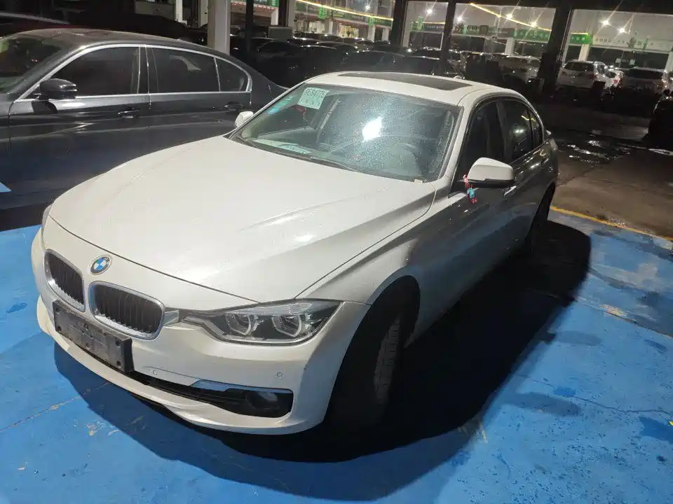 Фото 1 - BMW 3 Series