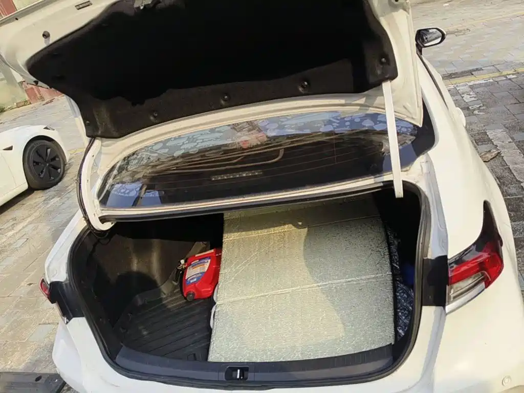 Photo 5 - Toyota Corolla