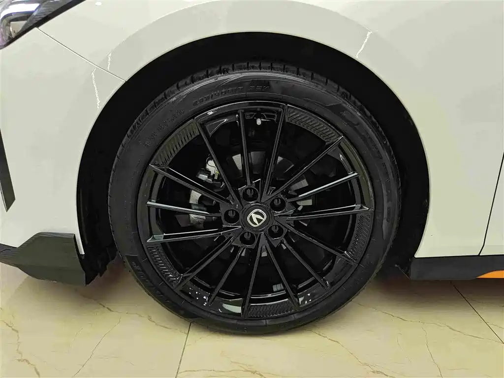 Changan UNI-V 2025 2024 1.5T Deluxe Sport