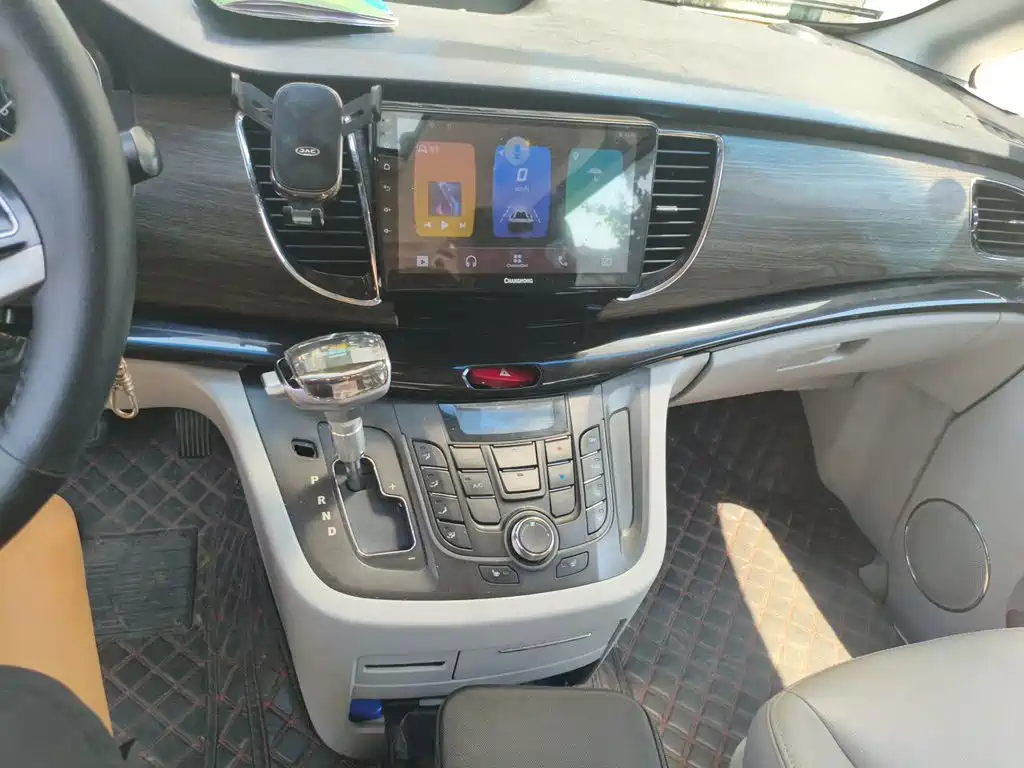 JAC Refine M5 2015 2013 2.0T Petrol Automatic Official Edition