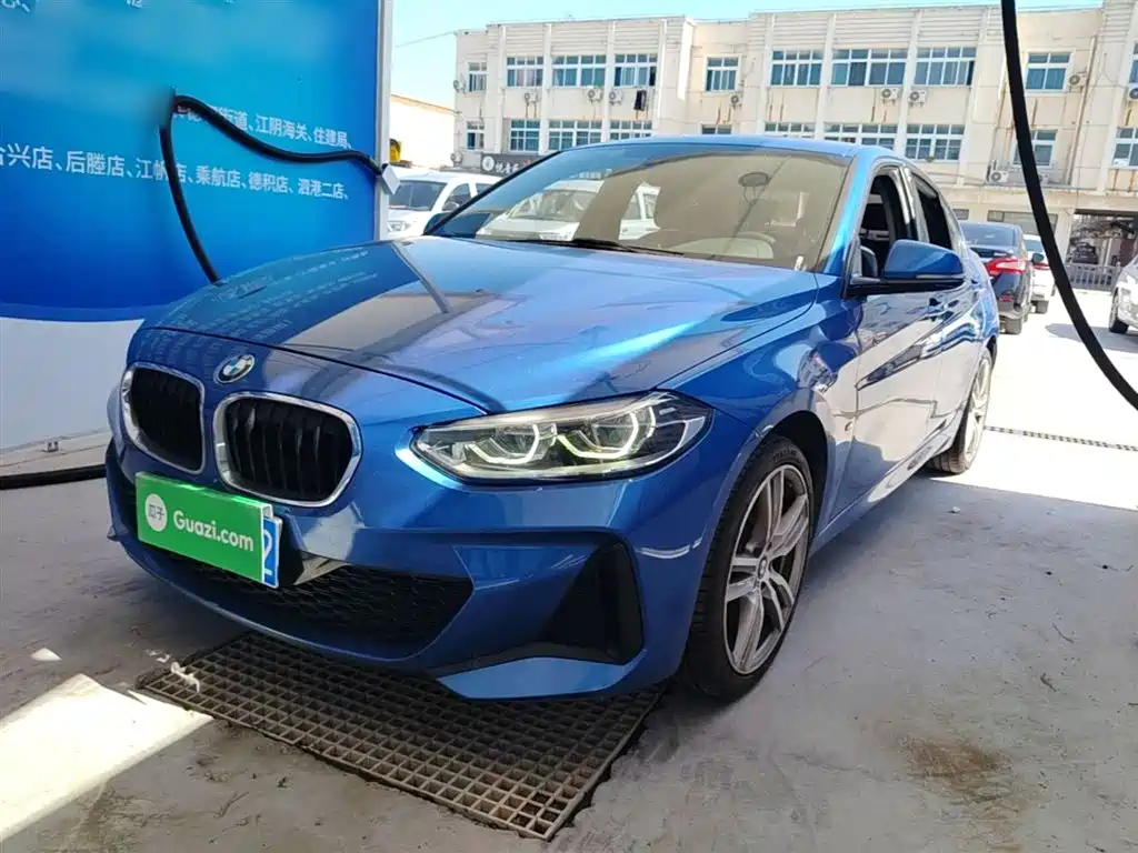 BMW 1 Series 2019 120i Leading M Sport Package фото 2