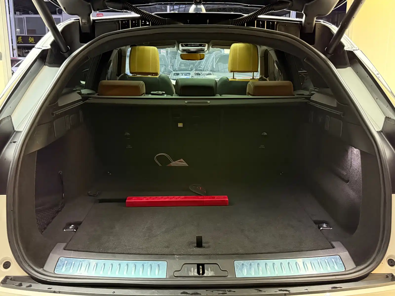 Фото 19 - Land Rover Range Rover Velar
