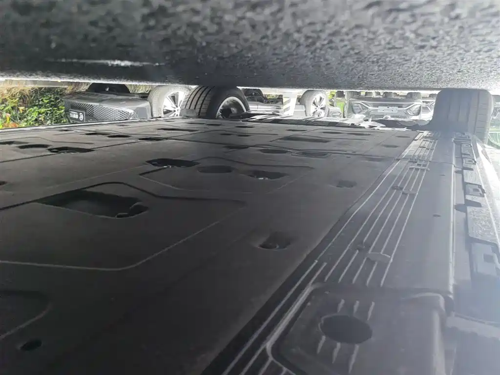 Mercedes-Benz EQS SUV 2025 Model 500 4MATIC фото 21