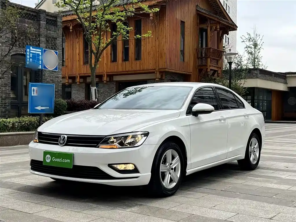 Volkswagen Lamando 2018 230TSI DSG Trend Edition фото 2