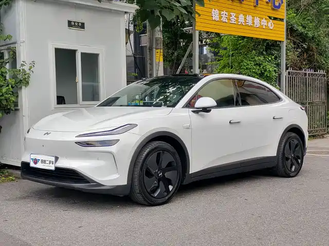 Onvo L60 60kWh, задний привод