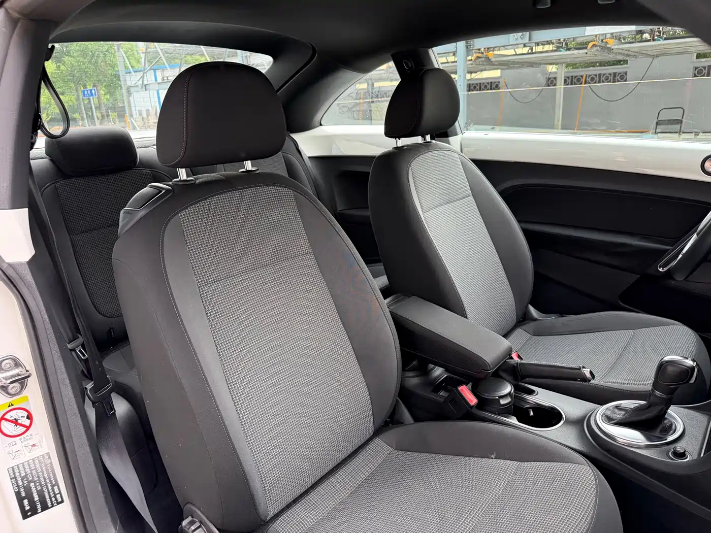 Volkswagen Beetle 2014 1.4TSI Fashion Edition фото 11