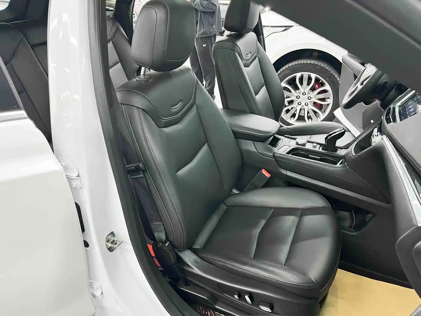 Cadillac XT5 2021 2.0T 2WD Luxury Edition фото 12