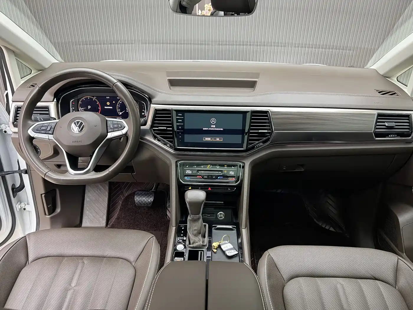 Volkswagen Viloran 2020 330TSI Luxury Edition фото 6