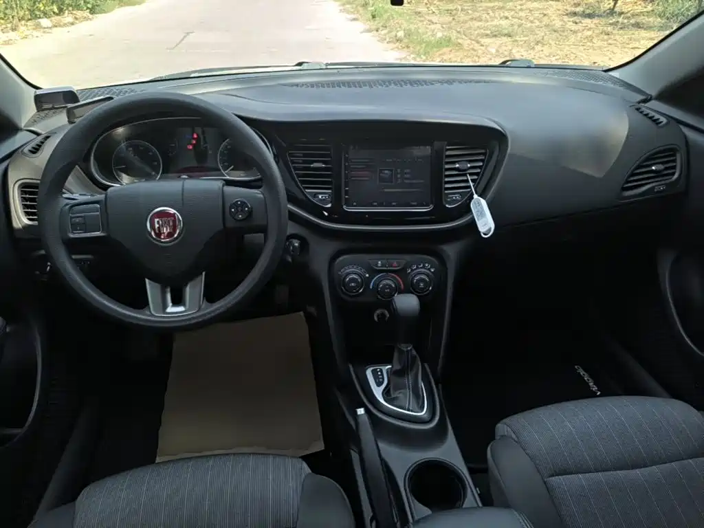 Fiat Viaggio 2019 2017 1.4T Auto Joy Edition