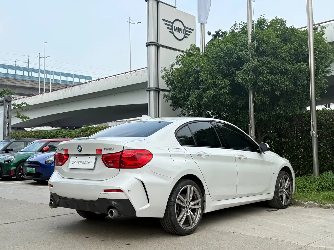 BMW 1 Series 2020 Model 125i Leading M Sport Package фото 4